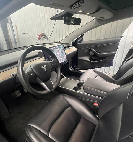 Синій Тесла Модель 3, об'ємом двигуна 0 л та пробігом 123 тис. км за 18000 $, фото 19 на Automoto.ua