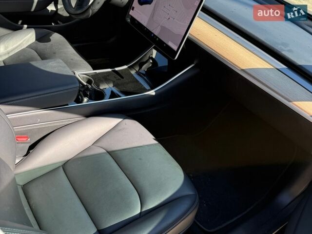 Синий Тесла Модель 3, объемом двигателя 0 л и пробегом 155 тыс. км за 14500 $, фото 18 на Automoto.ua