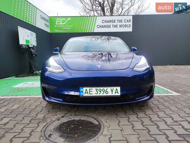 Синий Тесла Модель 3, объемом двигателя 0 л и пробегом 126 тыс. км за 18400 $, фото 13 на Automoto.ua