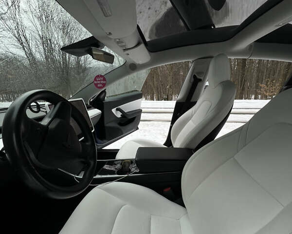 Синій Тесла Модель 3, об'ємом двигуна 0 л та пробігом 90 тис. км за 17800 $, фото 11 на Automoto.ua