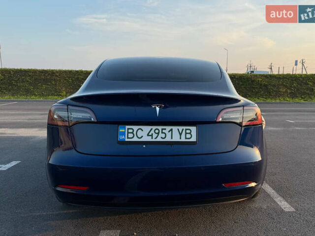 Синий Тесла Модель 3, объемом двигателя 0 л и пробегом 129 тыс. км за 17000 $, фото 4 на Automoto.ua