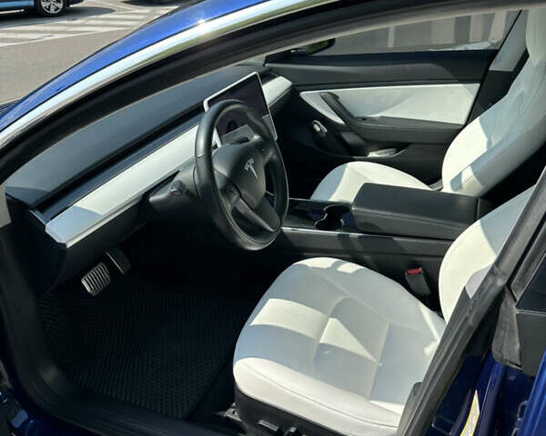 Синий Тесла Модель 3, объемом двигателя 0 л и пробегом 89 тыс. км за 15000 $, фото 5 на Automoto.ua