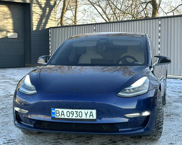 Синий Тесла Модель 3, объемом двигателя 0 л и пробегом 157 тыс. км за 19500 $, фото 2 на Automoto.ua