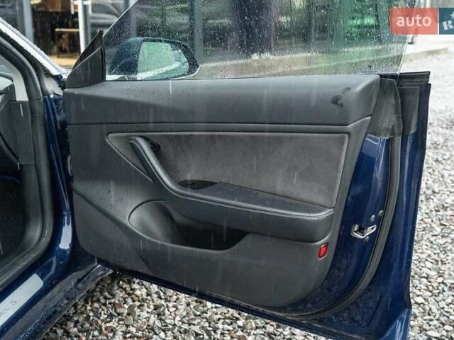 Синий Тесла Модель 3, объемом двигателя 0 л и пробегом 79 тыс. км за 18900 $, фото 31 на Automoto.ua