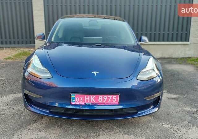 Тесла Модель 3 2018 у Києві на Automoto.ua Синій Тесла Модель 3, об'ємом двигуна 0 л та пробігом 159 тис. км за 16800 $, фото 7 на Automoto.ua
