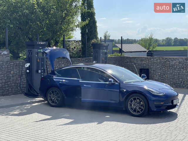 Синій Тесла Модель 3, об'ємом двигуна 0 л та пробігом 90 тис. км за 17999 $, фото 2 на Automoto.ua