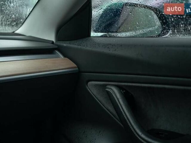 Синий Тесла Модель 3, объемом двигателя 0 л и пробегом 79 тыс. км за 18900 $, фото 26 на Automoto.ua