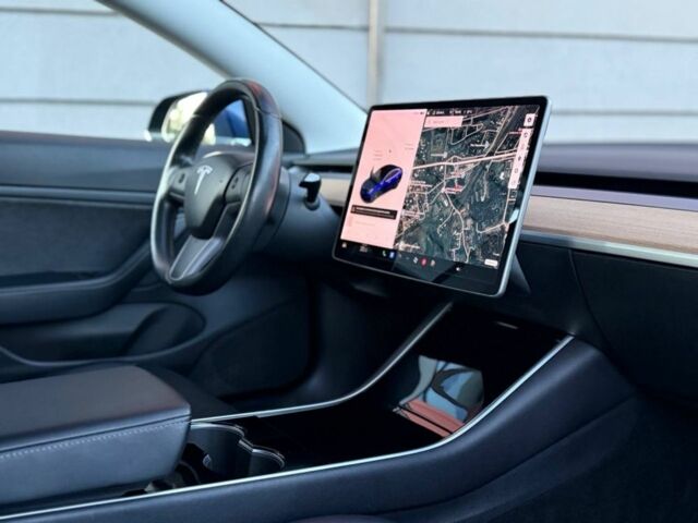 Синий Тесла Модель 3, объемом двигателя 0 л и пробегом 104 тыс. км за 16999 $, фото 11 на Automoto.ua