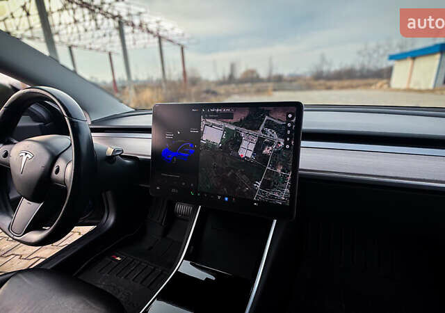 Тесла Модель 3 2018 в Луцке на Automoto.ua Синий Тесла Модель 3, объемом двигателя 0 л и пробегом 125 тыс. км за 17500 $, фото 8 на Automoto.ua