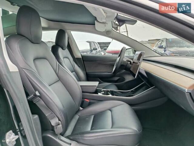 Синий Тесла Модель 3, объемом двигателя 0 л и пробегом 83 тыс. км за 12300 $, фото 11 на Automoto.ua