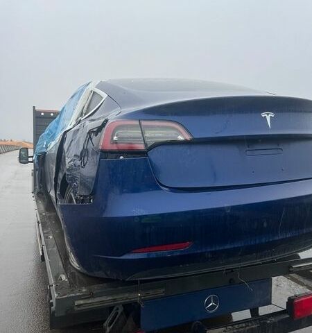 Синий Тесла Модель 3, объемом двигателя 0 л и пробегом 1 тыс. км за 5800 $, фото 1 на Automoto.ua
