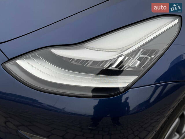 Синий Тесла Модель 3, объемом двигателя 0 л и пробегом 170 тыс. км за 15800 $, фото 9 на Automoto.ua