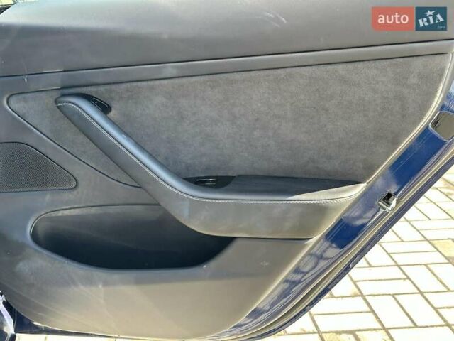 Синій Тесла Модель 3, об'ємом двигуна 0 л та пробігом 104 тис. км за 17990 $, фото 18 на Automoto.ua