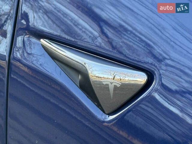 Синий Тесла Модель 3, объемом двигателя 0 л и пробегом 92 тыс. км за 15500 $, фото 15 на Automoto.ua