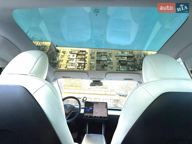 Синий Тесла Модель 3, объемом двигателя 0 л и пробегом 92 тыс. км за 15500 $, фото 25 на Automoto.ua