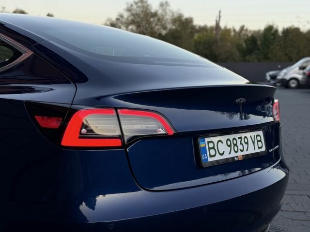 Синій Тесла Модель 3, об'ємом двигуна 0 л та пробігом 104 тис. км за 18500 $, фото 14 на Automoto.ua