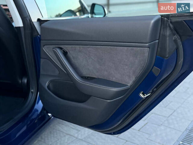 Синій Тесла Модель 3, об'ємом двигуна 0 л та пробігом 104 тис. км за 17990 $, фото 88 на Automoto.ua