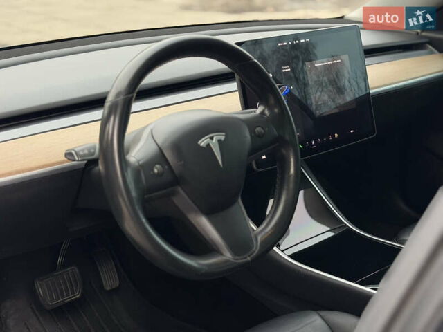 Синий Тесла Модель 3, объемом двигателя 0 л и пробегом 128 тыс. км за 15500 $, фото 28 на Automoto.ua