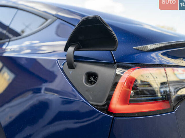 Синий Тесла Модель 3, объемом двигателя 0 л и пробегом 42 тыс. км за 18200 $, фото 11 на Automoto.ua