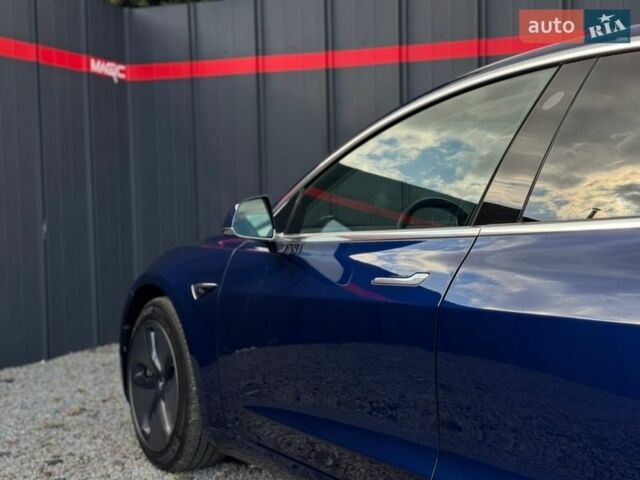 Синий Тесла Модель 3, объемом двигателя 0 л и пробегом 103 тыс. км за 15900 $, фото 24 на Automoto.ua