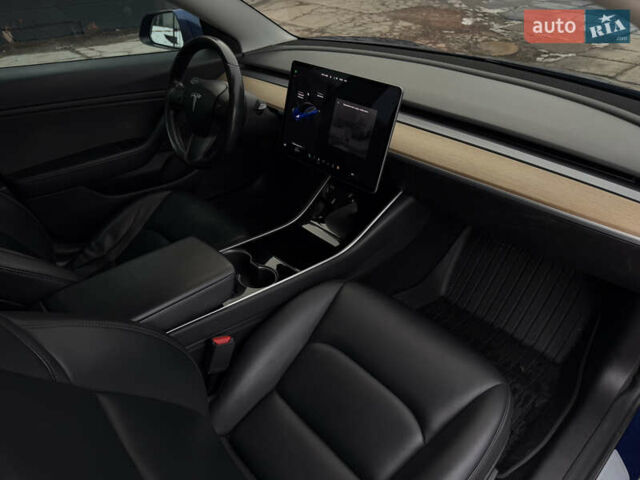 Синий Тесла Модель 3, объемом двигателя 0 л и пробегом 128 тыс. км за 15500 $, фото 33 на Automoto.ua