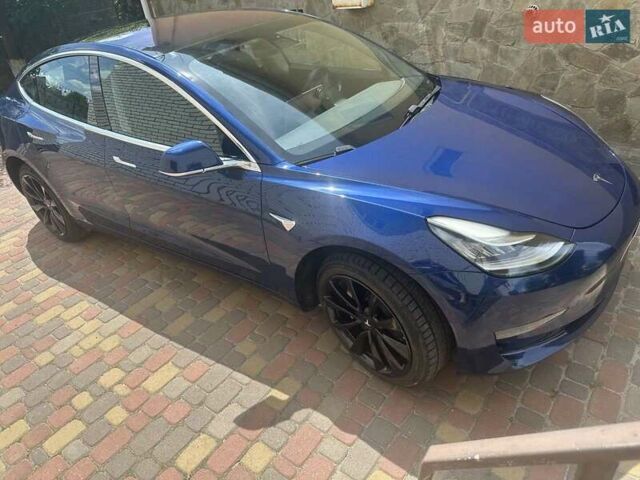 Синий Тесла Модель 3, объемом двигателя 0 л и пробегом 69 тыс. км за 19320 $, фото 2 на Automoto.ua