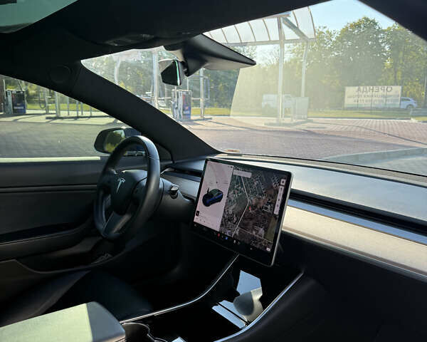 Синій Тесла Модель 3, об'ємом двигуна 0 л та пробігом 65 тис. км за 18000 $, фото 5 на Automoto.ua