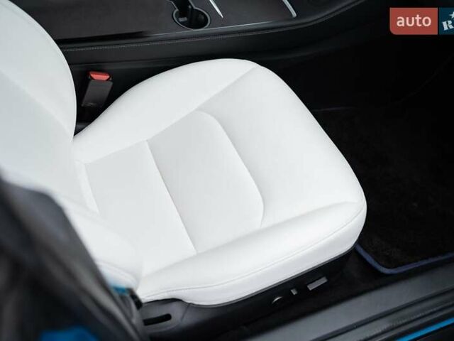 Синий Тесла Модель 3, объемом двигателя 0 л и пробегом 97 тыс. км за 40000 $, фото 64 на Automoto.ua