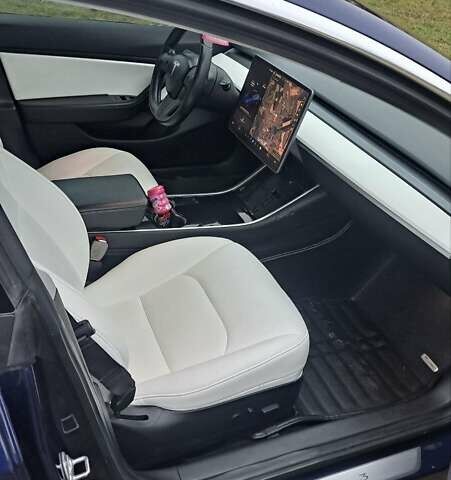 Синій Тесла Модель 3, об'ємом двигуна 0 л та пробігом 140 тис. км за 17500 $, фото 3 на Automoto.ua