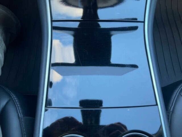 Синій Тесла Модель 3, об'ємом двигуна 0 л та пробігом 32 тис. км за 7500 $, фото 11 на Automoto.ua