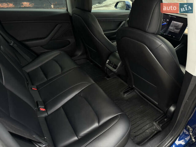 Синий Тесла Модель 3, объемом двигателя 0 л и пробегом 128 тыс. км за 15500 $, фото 32 на Automoto.ua