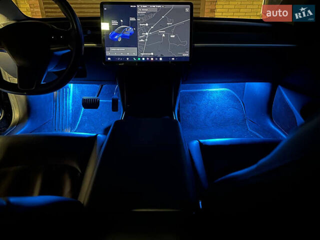 Синий Тесла Модель 3, объемом двигателя 0 л и пробегом 122 тыс. км за 18000 $, фото 6 на Automoto.ua