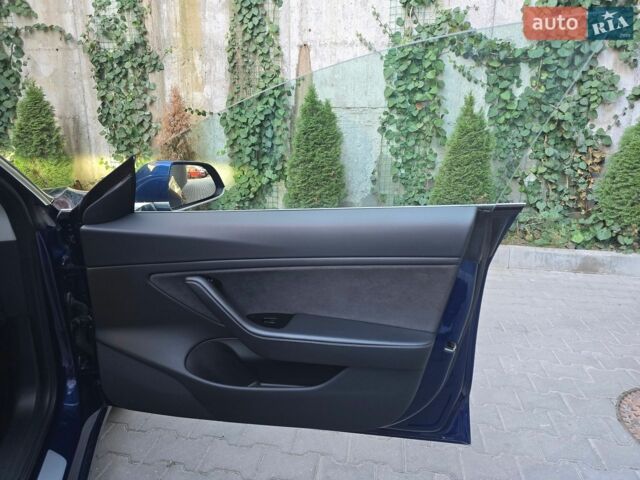 Синий Тесла Модель 3, объемом двигателя 0 л и пробегом 87 тыс. км за 17500 $, фото 35 на Automoto.ua