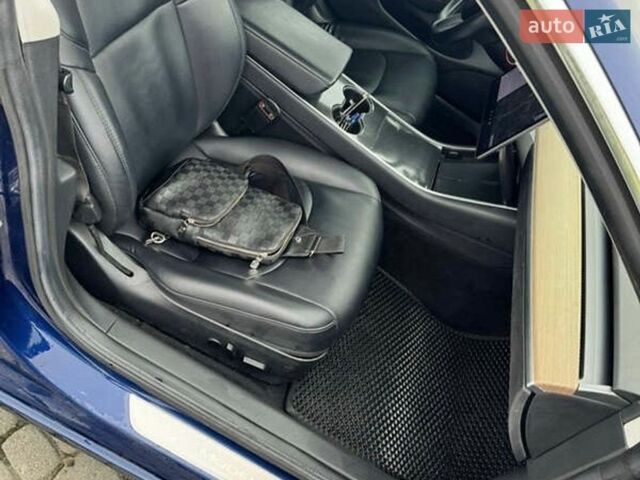 Синій Тесла Модель 3, об'ємом двигуна 0 л та пробігом 95 тис. км за 12200 $, фото 7 на Automoto.ua