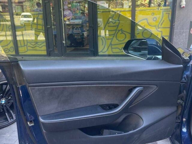 Синій Тесла Модель 3, об'ємом двигуна 0 л та пробігом 130 тис. км за 12635 $, фото 7 на Automoto.ua