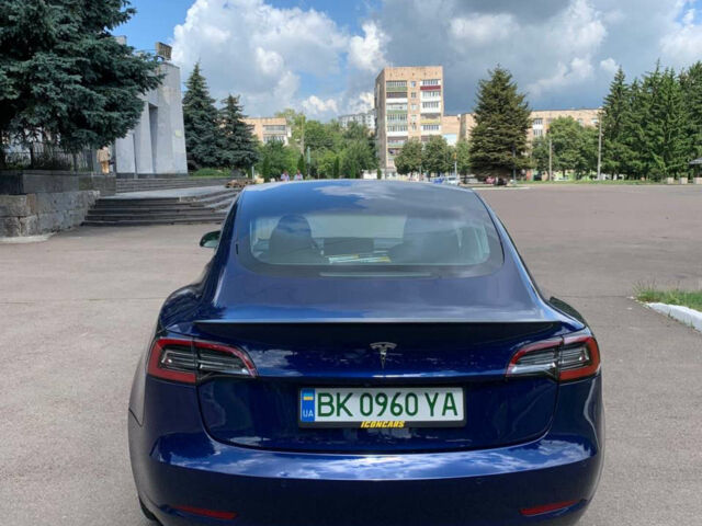 Синий Тесла Модель 3, объемом двигателя 0 л и пробегом 112 тыс. км за 31000 $, фото 2 на Automoto.ua