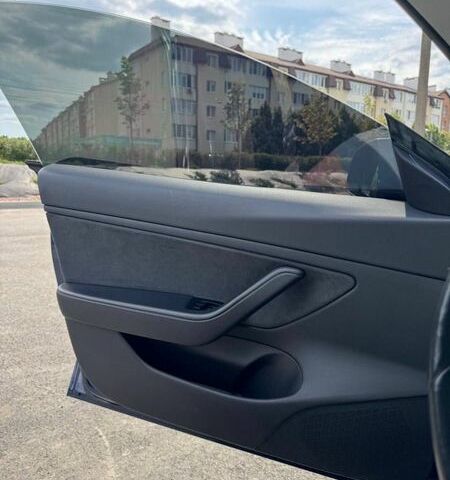 Синій Тесла Модель 3, об'ємом двигуна 0 л та пробігом 130 тис. км за 16499 $, фото 20 на Automoto.ua