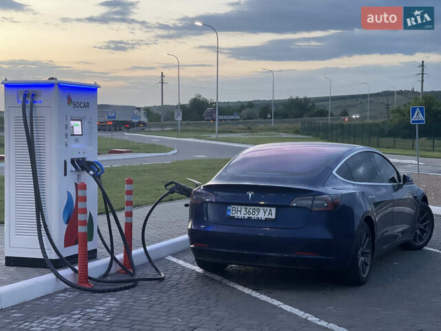 Синій Тесла Модель 3, об'ємом двигуна 0 л та пробігом 90 тис. км за 17999 $, фото 1 на Automoto.ua