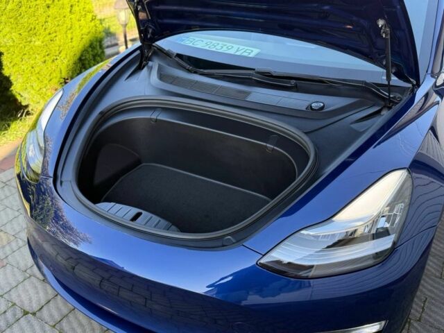 Синий Тесла Модель 3, объемом двигателя 0 л и пробегом 104 тыс. км за 16550 $, фото 18 на Automoto.ua