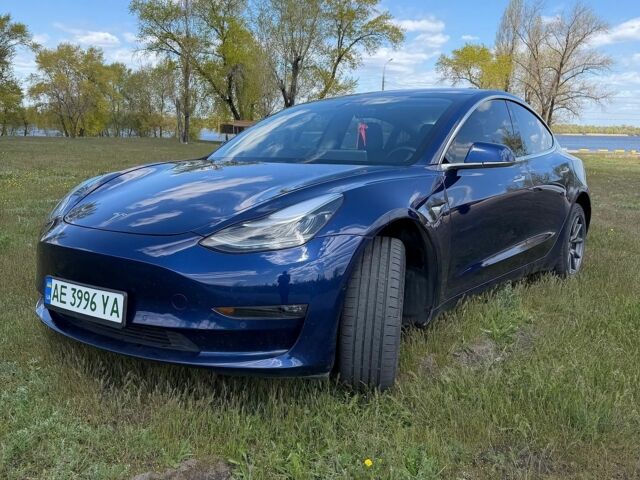 Синий Тесла Модель 3, объемом двигателя 0 л и пробегом 160 тыс. км за 17300 $, фото 1 на Automoto.ua