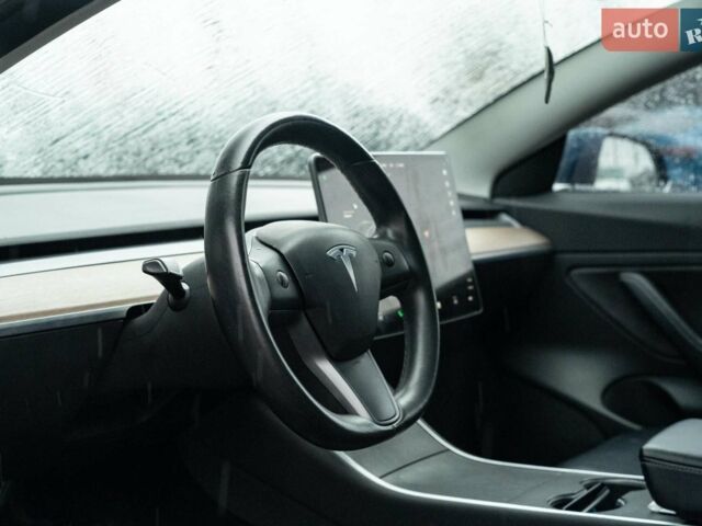 Синий Тесла Модель 3, объемом двигателя 0 л и пробегом 79 тыс. км за 17500 $, фото 16 на Automoto.ua