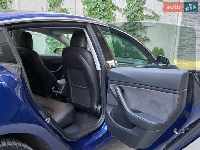Синий Тесла Модель 3, объемом двигателя 0 л и пробегом 87 тыс. км за 17500 $, фото 49 на Automoto.ua