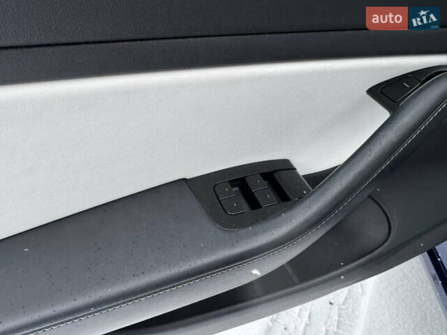 Синий Тесла Модель 3, объемом двигателя 0 л и пробегом 136 тыс. км за 17800 $, фото 10 на Automoto.ua