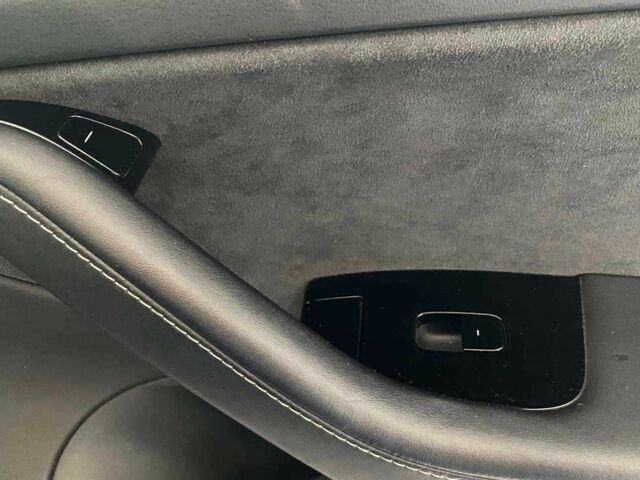 Синий Тесла Модель 3, объемом двигателя 0 л и пробегом 48 тыс. км за 18900 $, фото 9 на Automoto.ua