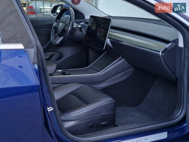 Синий Тесла Модель 3, объемом двигателя 0 л и пробегом 98 тыс. км за 18990 $, фото 48 на Automoto.ua