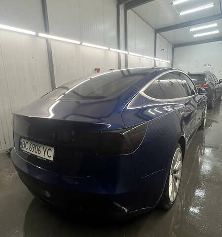 Синій Тесла Модель 3, об'ємом двигуна 0 л та пробігом 123 тис. км за 18000 $, фото 7 на Automoto.ua