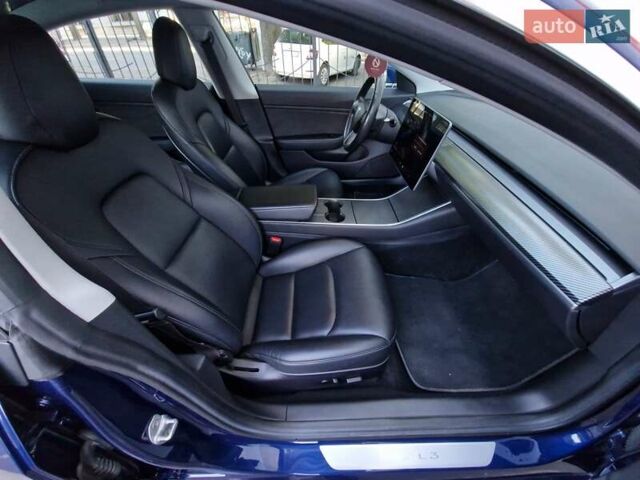 Синий Тесла Модель 3, объемом двигателя 0 л и пробегом 98 тыс. км за 19990 $, фото 47 на Automoto.ua