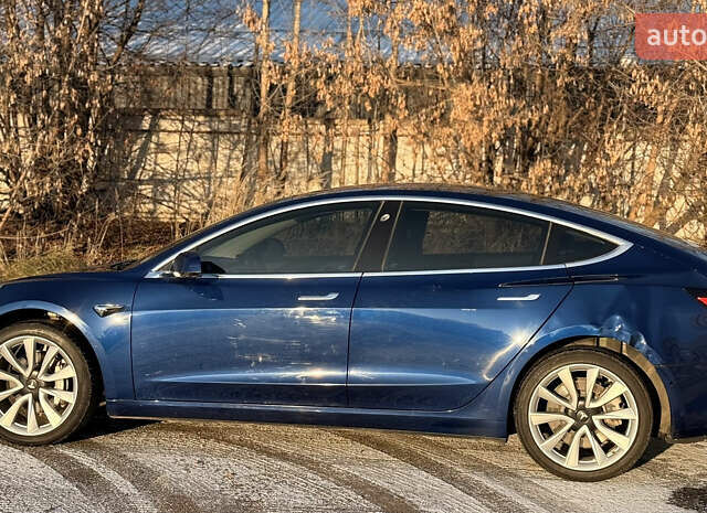 Синий Тесла Модель 3, объемом двигателя 0 л и пробегом 184 тыс. км за 13300 $, фото 1 на Automoto.ua