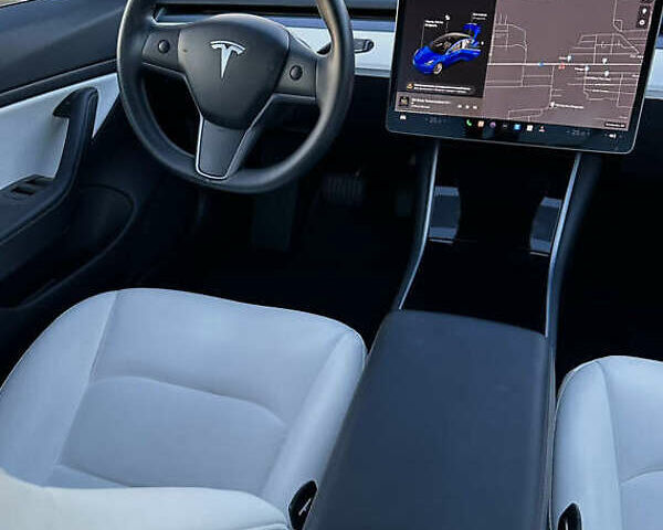 Синий Тесла Модель 3, объемом двигателя 0 л и пробегом 104 тыс. км за 19000 $, фото 9 на Automoto.ua