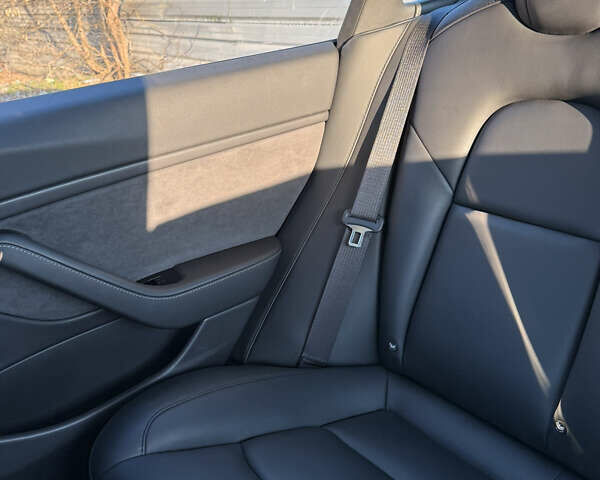 Синий Тесла Модель 3, объемом двигателя 0 л и пробегом 184 тыс. км за 13300 $, фото 11 на Automoto.ua